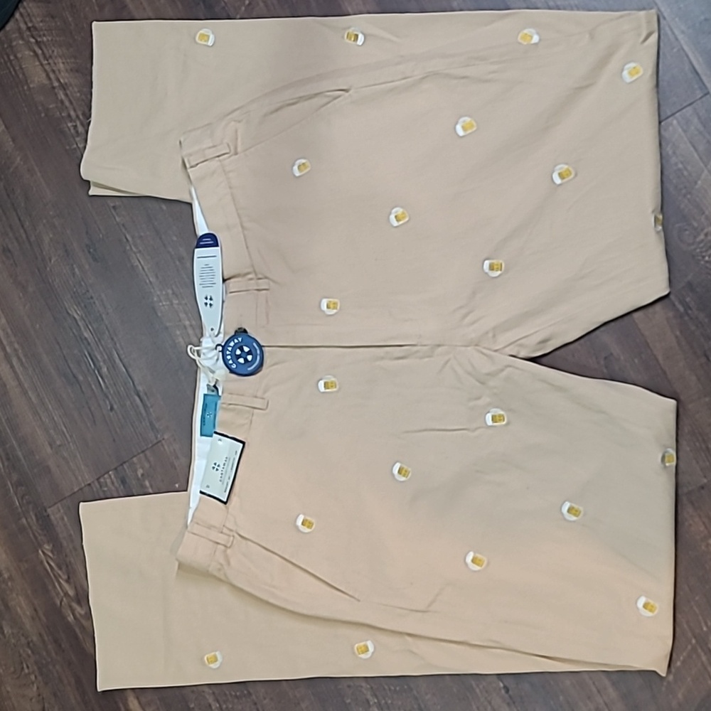 Castaway Clothing Nantucket Khaki Chino Pant Embroidered Beer Mugs 40 NWT